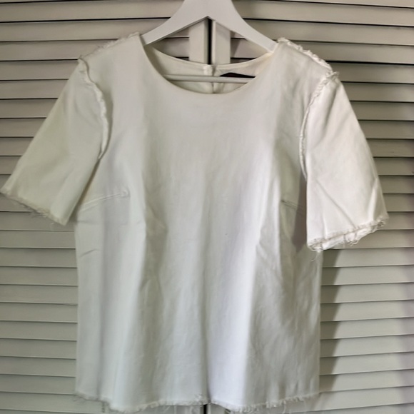 Harvey Faircloth White Distressed Top - Picture 10 of 13